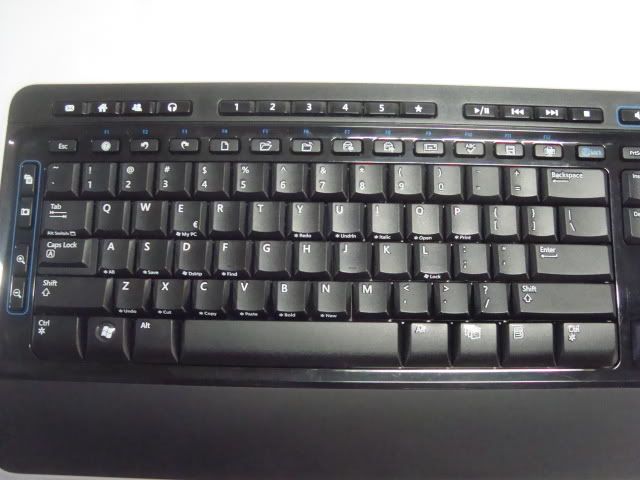 Microsoft Wireless Desktop 3000 V2.0 U.S Keyboard And Mouse MFC-00001 ...