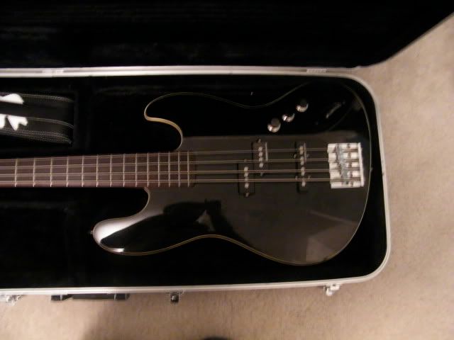 Fender+aerodyne+jazz+bass+black