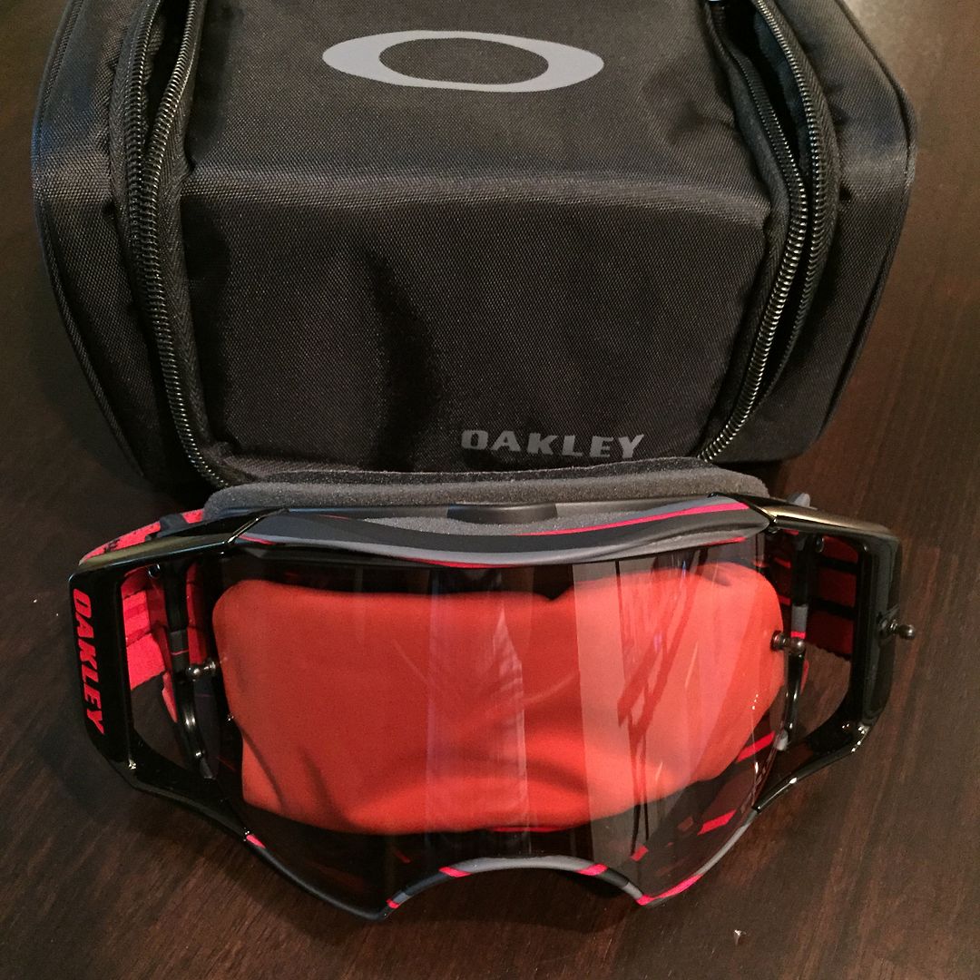 oakley airbrake mtb